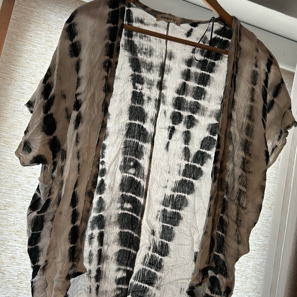 Kimono - Picture 2 of 3